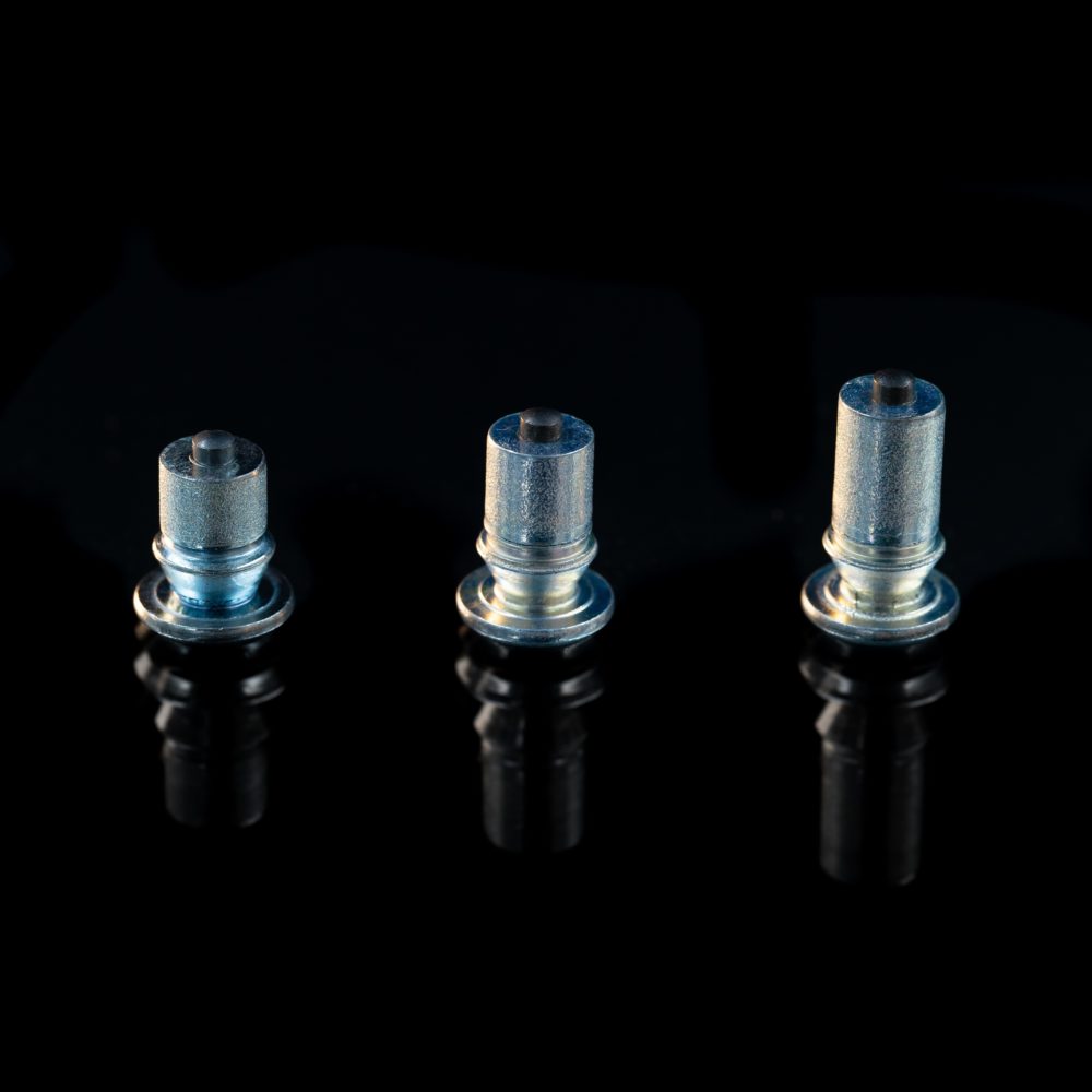 Ø 12mm V Multiflange Steel studs for Trucks and heavy machinery