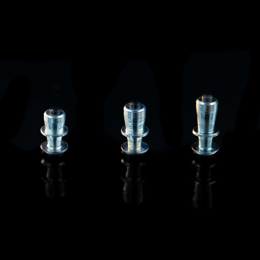 Ø 8mm U Multiflange Steel studs for Trucks and heavy machinery